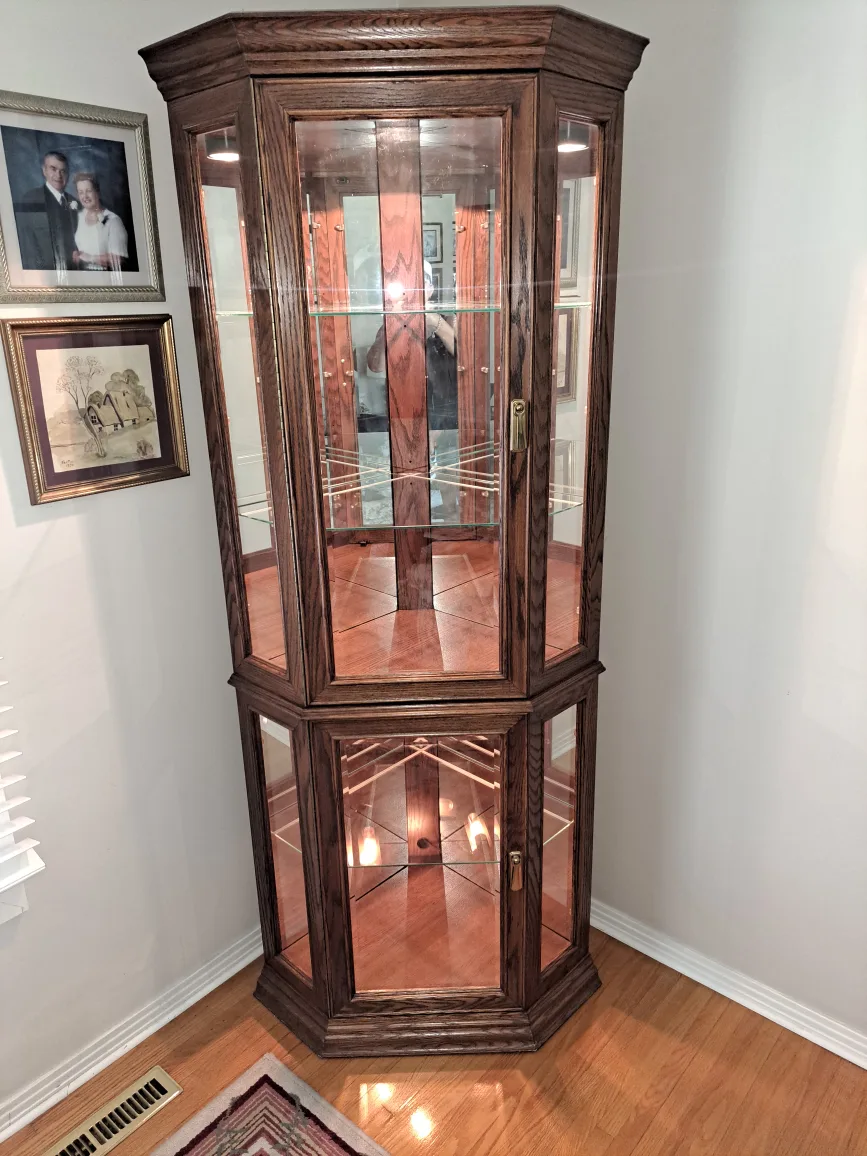 Oak Corner Curio Cabinet thumbnail