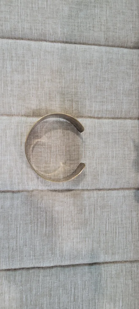 Gold Cuff 🇨🇦🍁 image indicator(3)