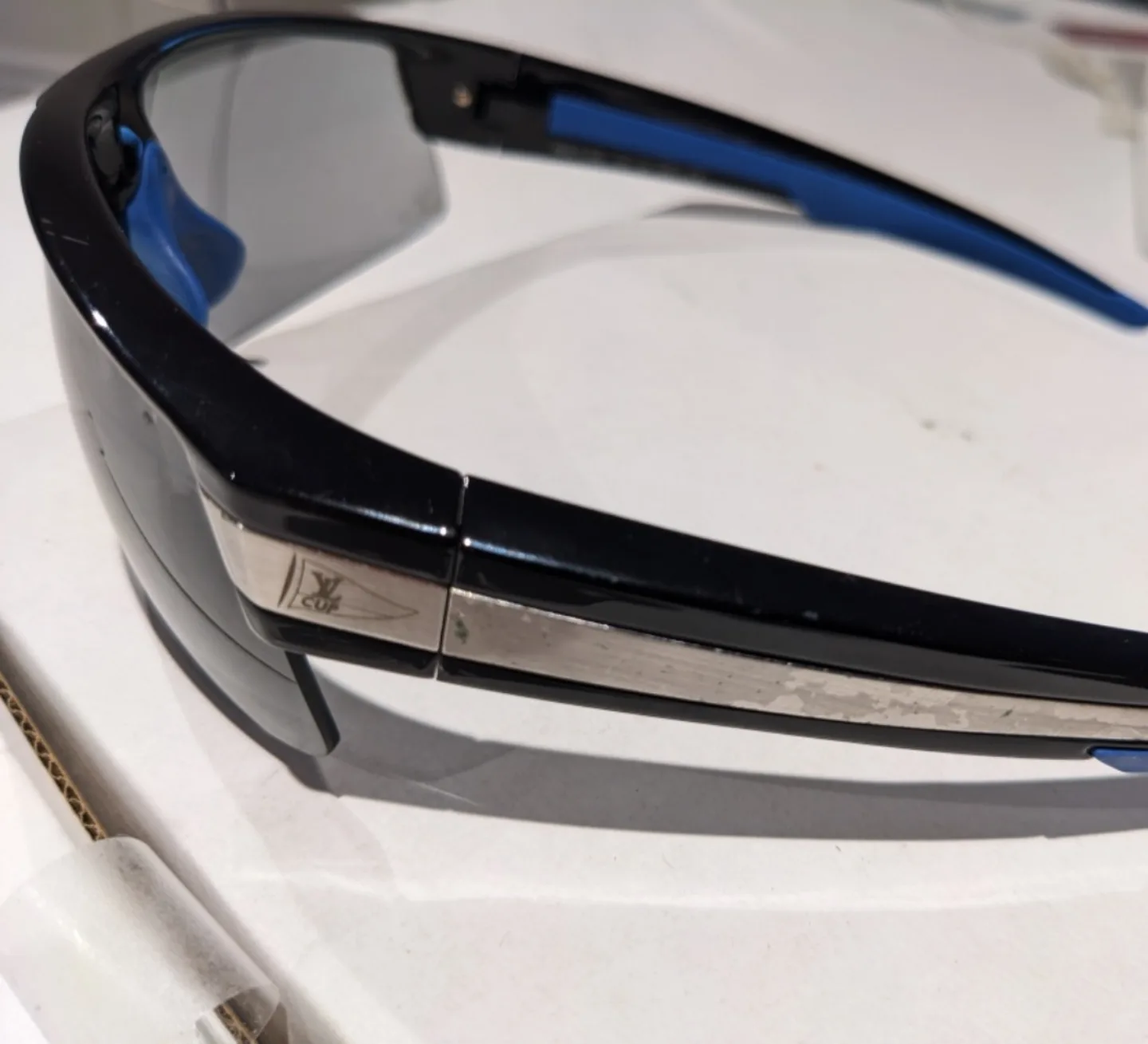 LV Cup Sunglasses - Black image indicator(5)