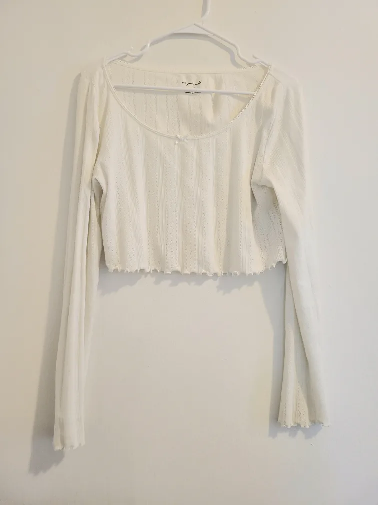 🥕 Urban Outfitters White Long Sleeve Top thumbnail