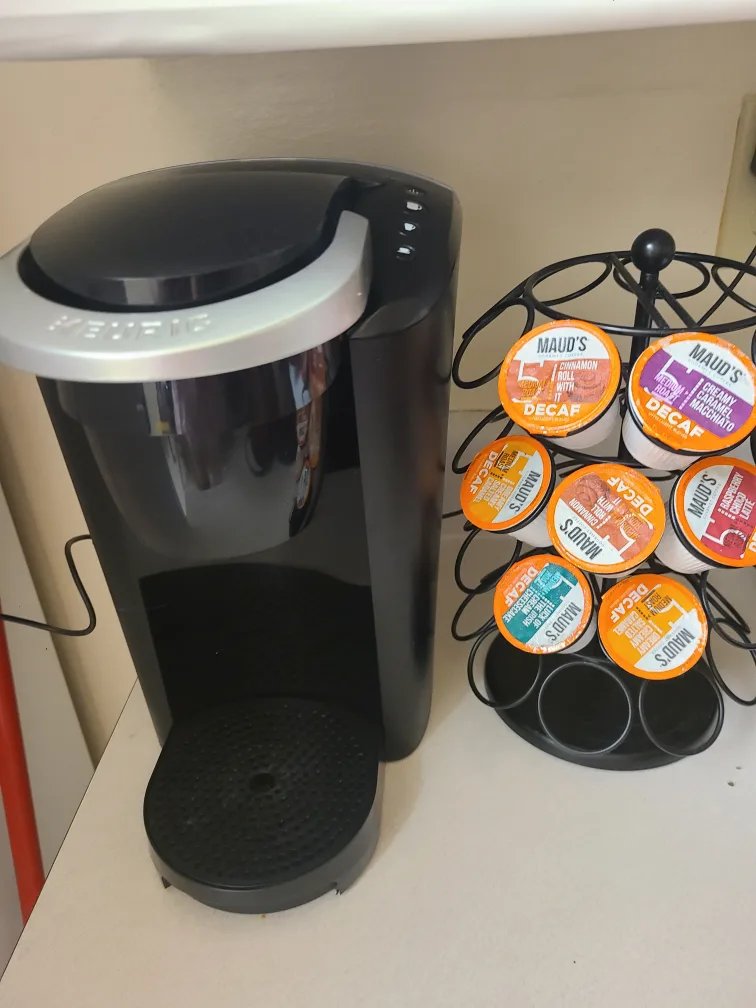 Keurig Coffee Machine plus rotary coffee holder thumbnail