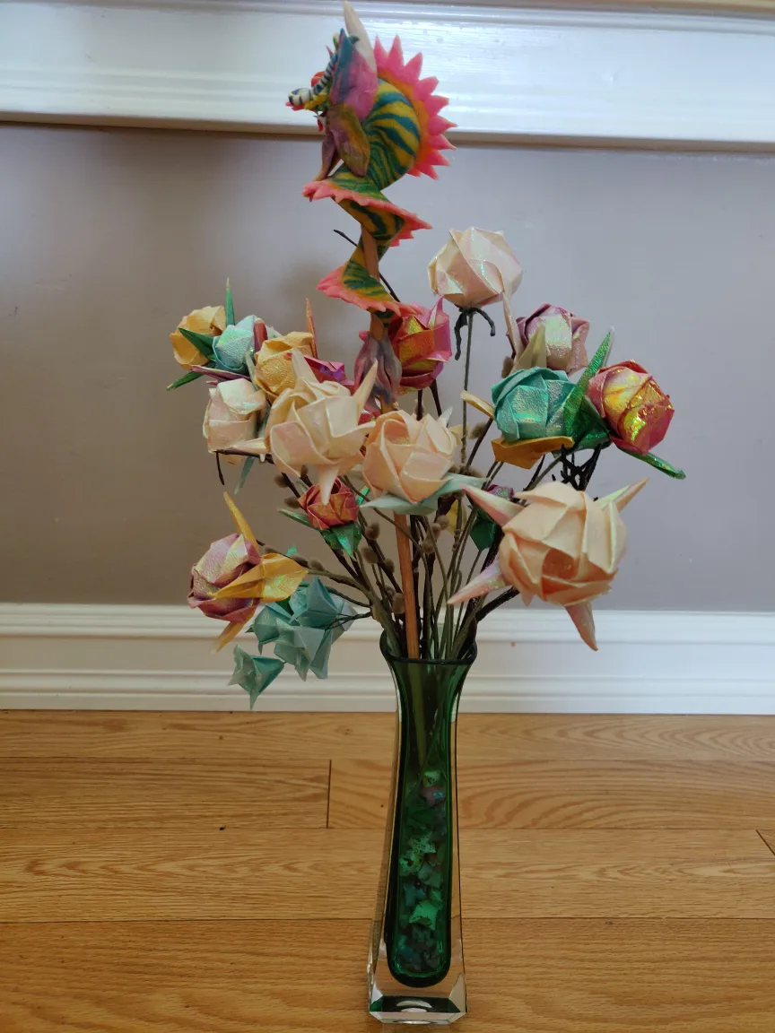 Handmade Dragon / Rose Flowers / Lucky Stars in Decorative Vase image indicator(4)