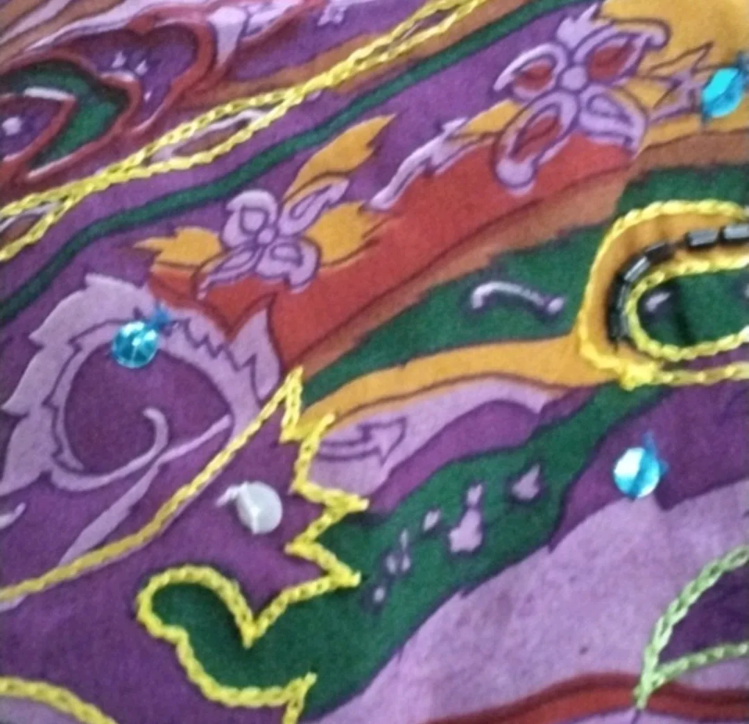 NWT | VIEW BEAUTIFUL WOMEN'S EMBROIDED AND SEQUIN BLOUSE | 8✨️ image indicator(2)