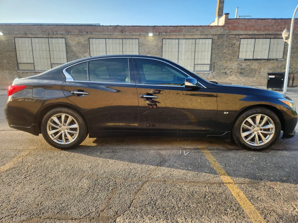 2014 Infiniti Q50 image indicator(4)
