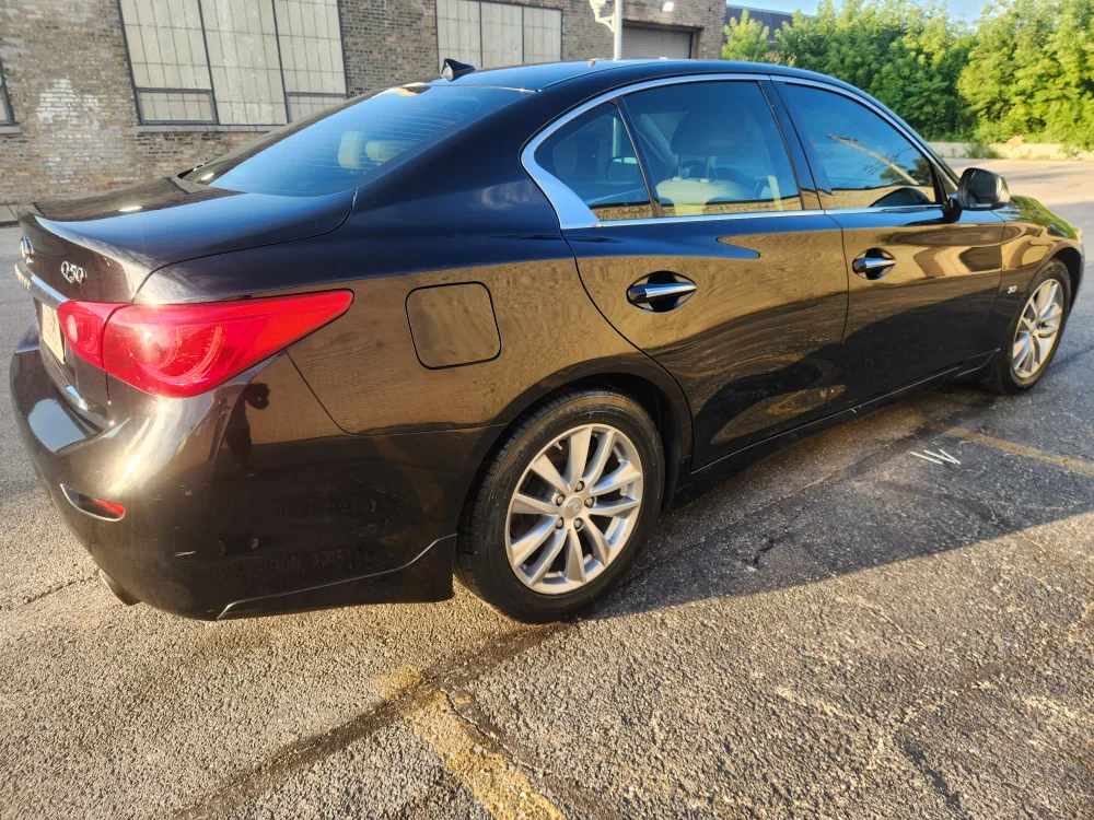2014 Infiniti Q50 image indicator(5)