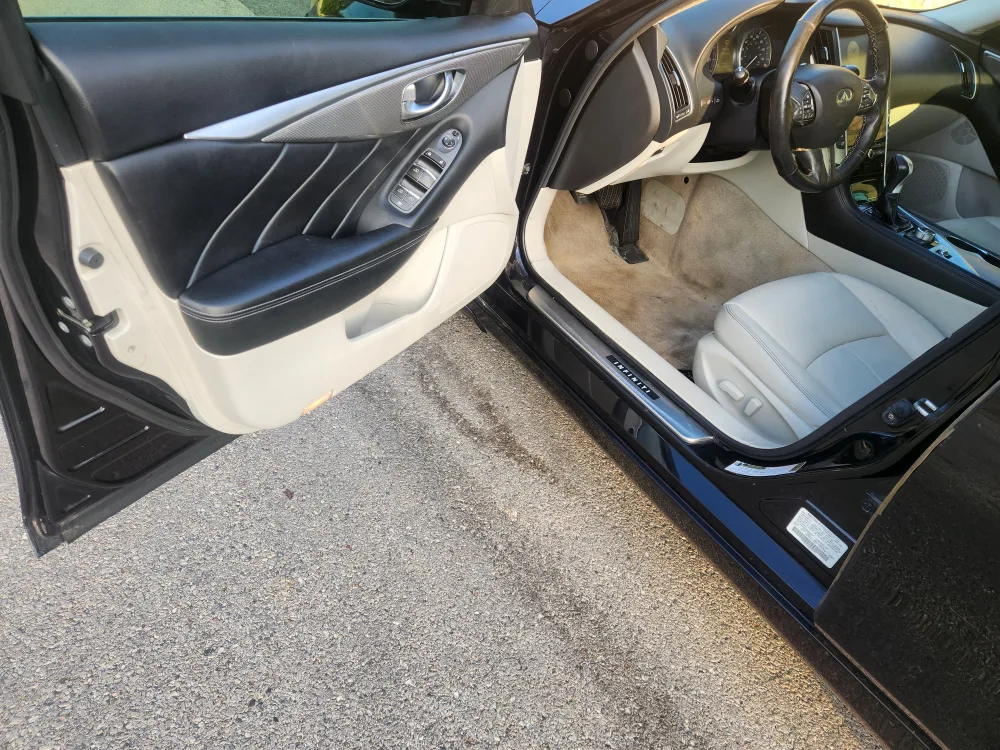 2014 Infiniti Q50 image indicator(7)