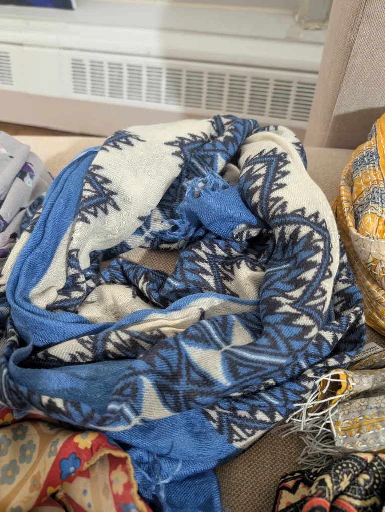 7 Assorted Vintage Scarves - Various Colours & Patterns image indicator(3)