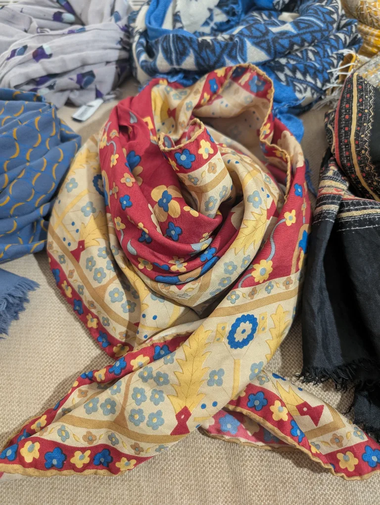 7 Assorted Vintage Scarves - Various Colours & Patterns image indicator(4)