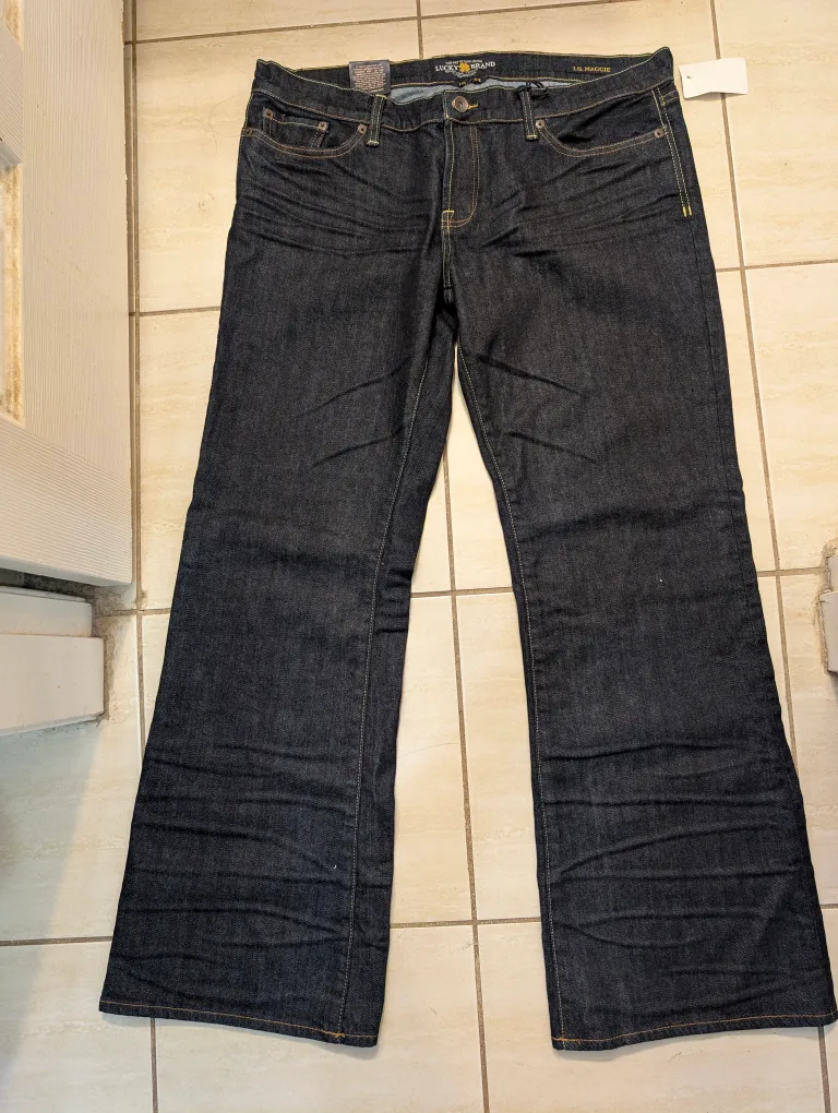 New Lucky Brand Lil Maggie Jeans - Size 18/34 image indicator(4)
