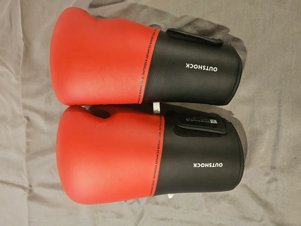 Outshock Boxing Gloves 12oz - Red & Black image indicator(3)