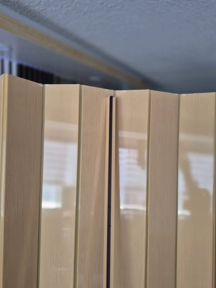 Folding Door with Hardware image indicator(2)