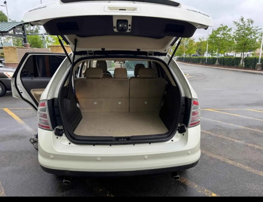 Ford Edge White SUV - 157.206 miles - photo 5