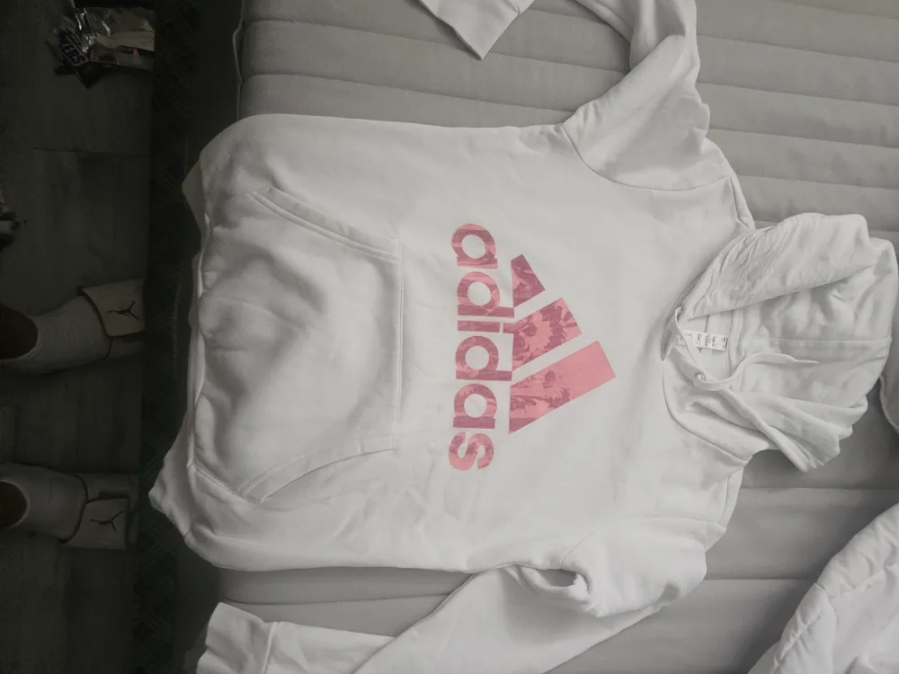 Adidas White Hoodie image indicator(2)