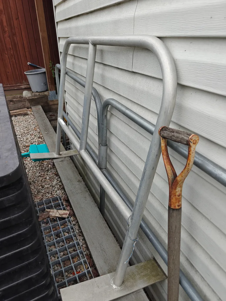Metal Gate thumbnail