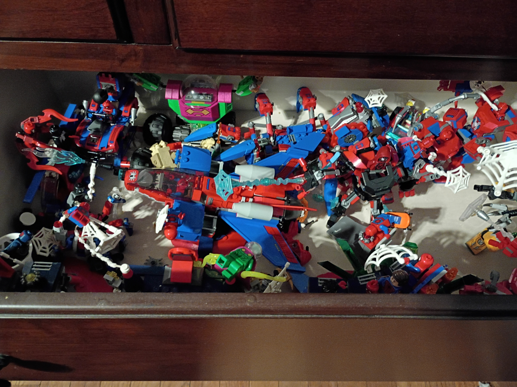 Bulk LEGO Marvel Sets & Loose Bricks