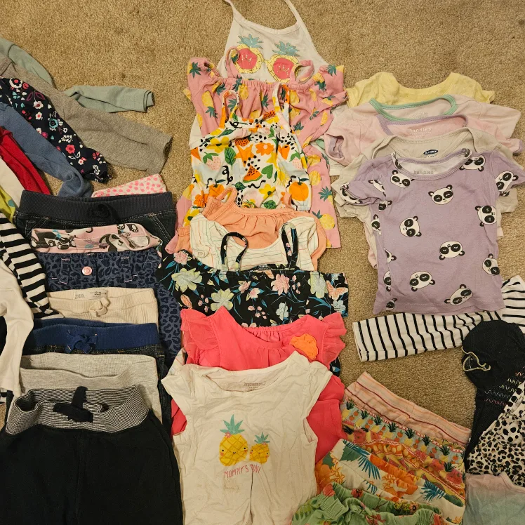Mixed Baby Clothes Bundle image indicator(4)
