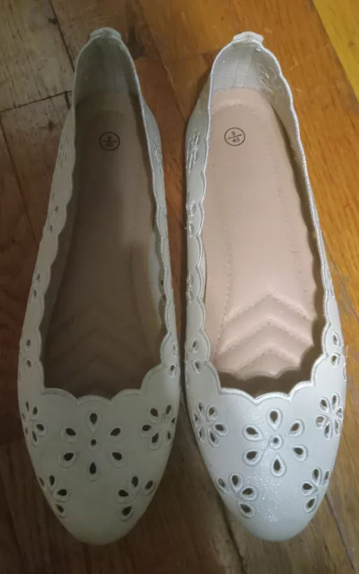 White Flat Shoes thumbnail