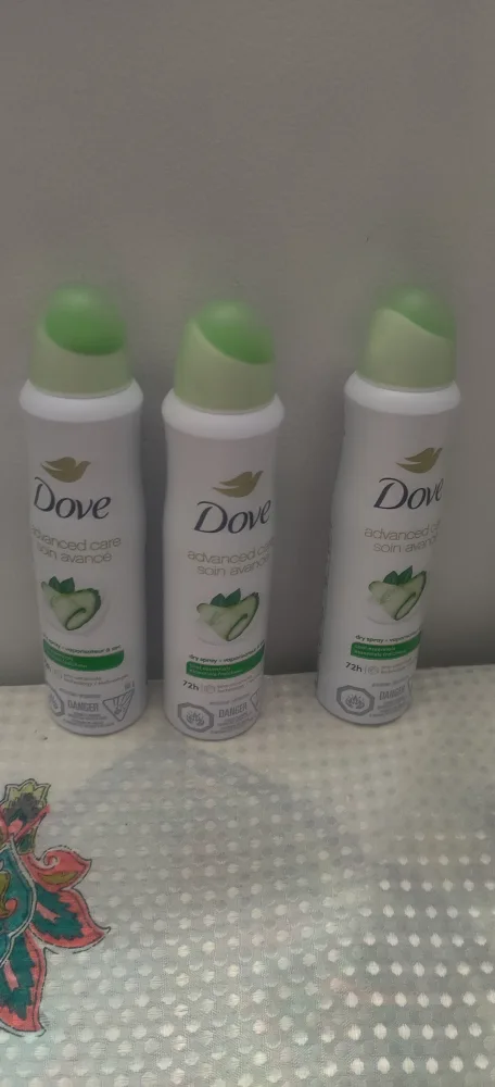 Dove Advanced Care Cool Essentials Dry Spray thumbnail