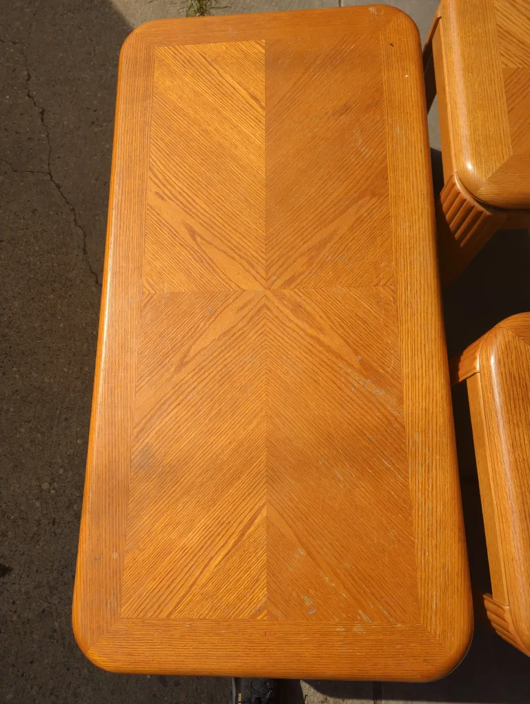 Wood Grain Coffee Table & End Tables Set image indicator(5)