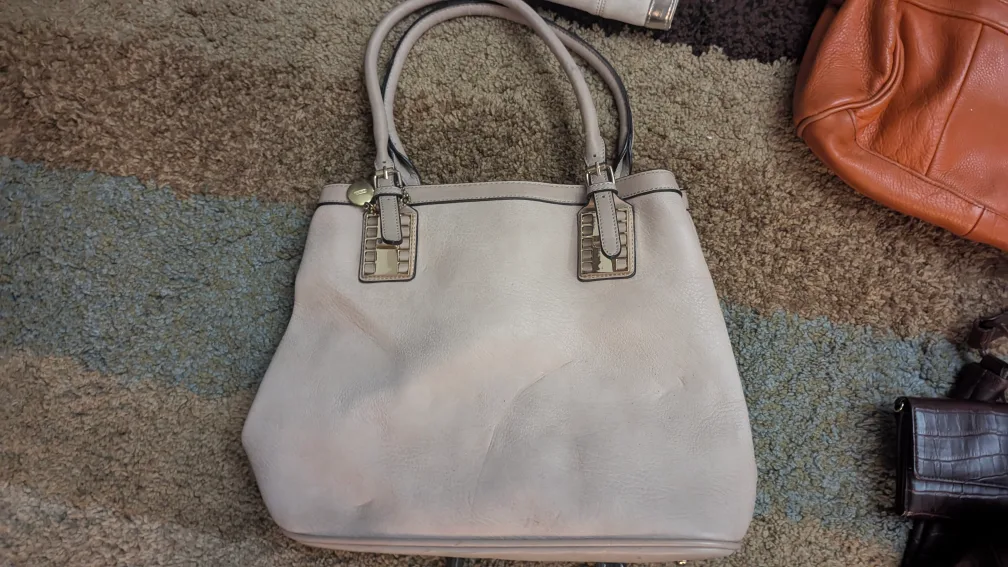 Variety of purses🇨🇦 image indicator(4)