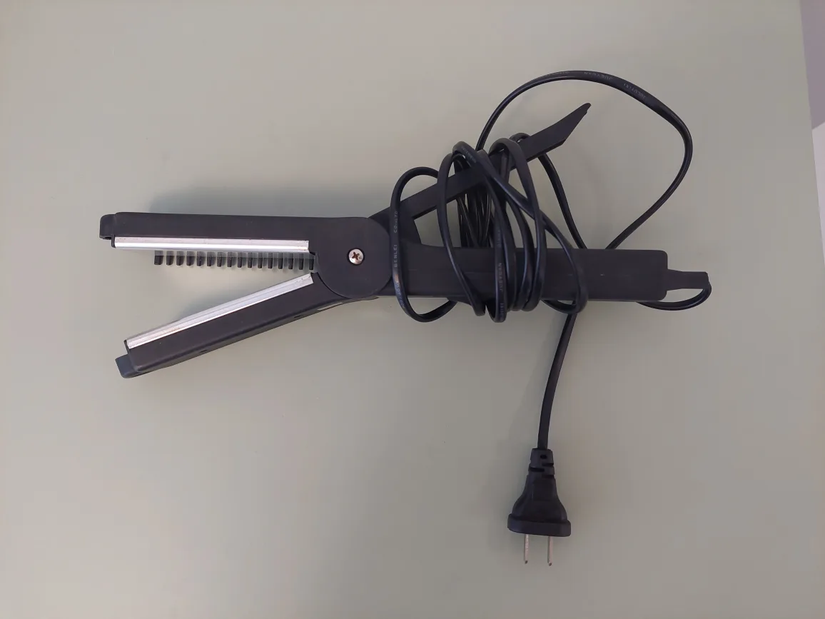 Generic Hair Flat Iron thumbnail