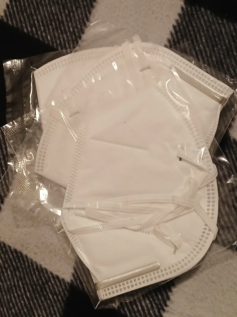 New KN95 Face Masks - White thumbnail