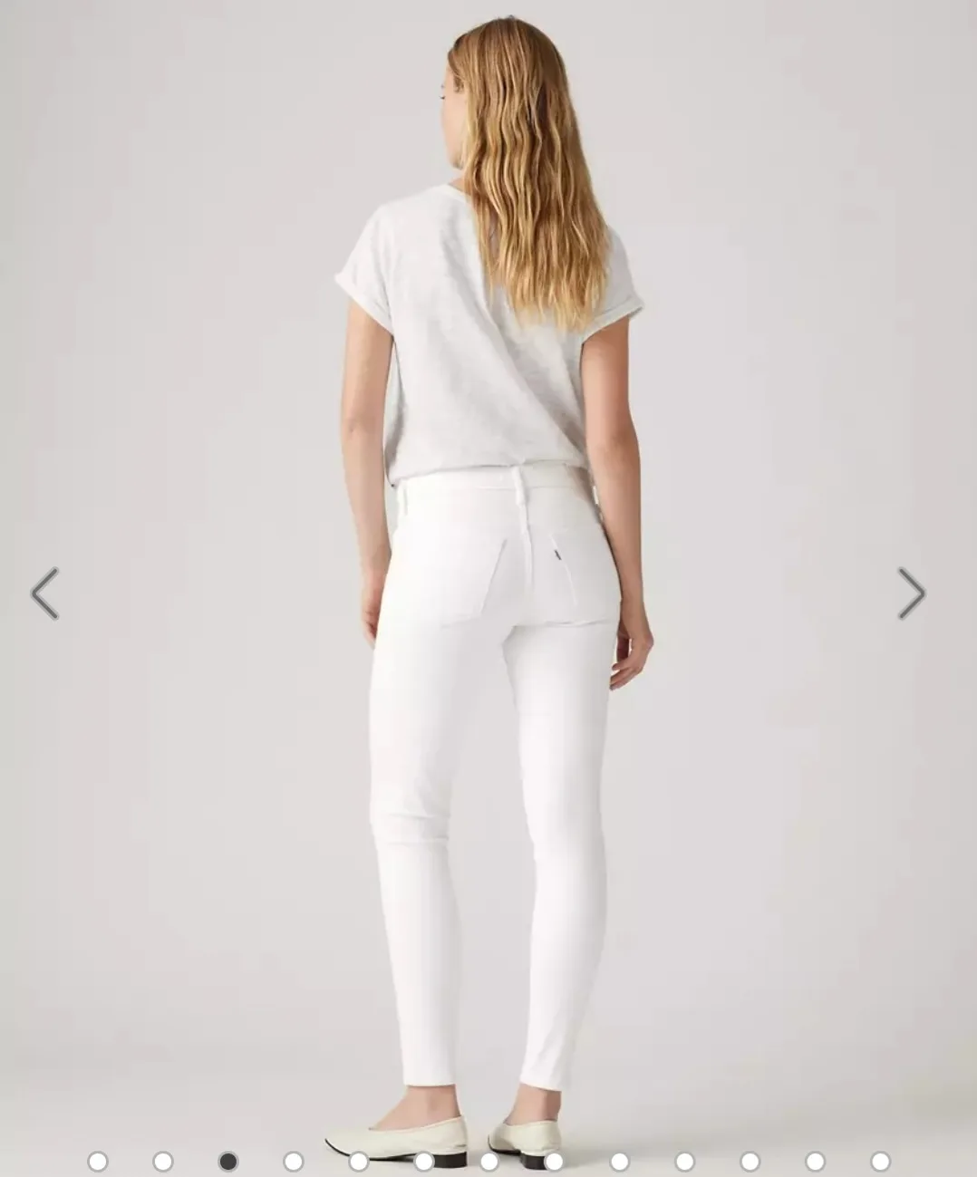 New Levi's Women's White Skinny Jeans image indicator(3)