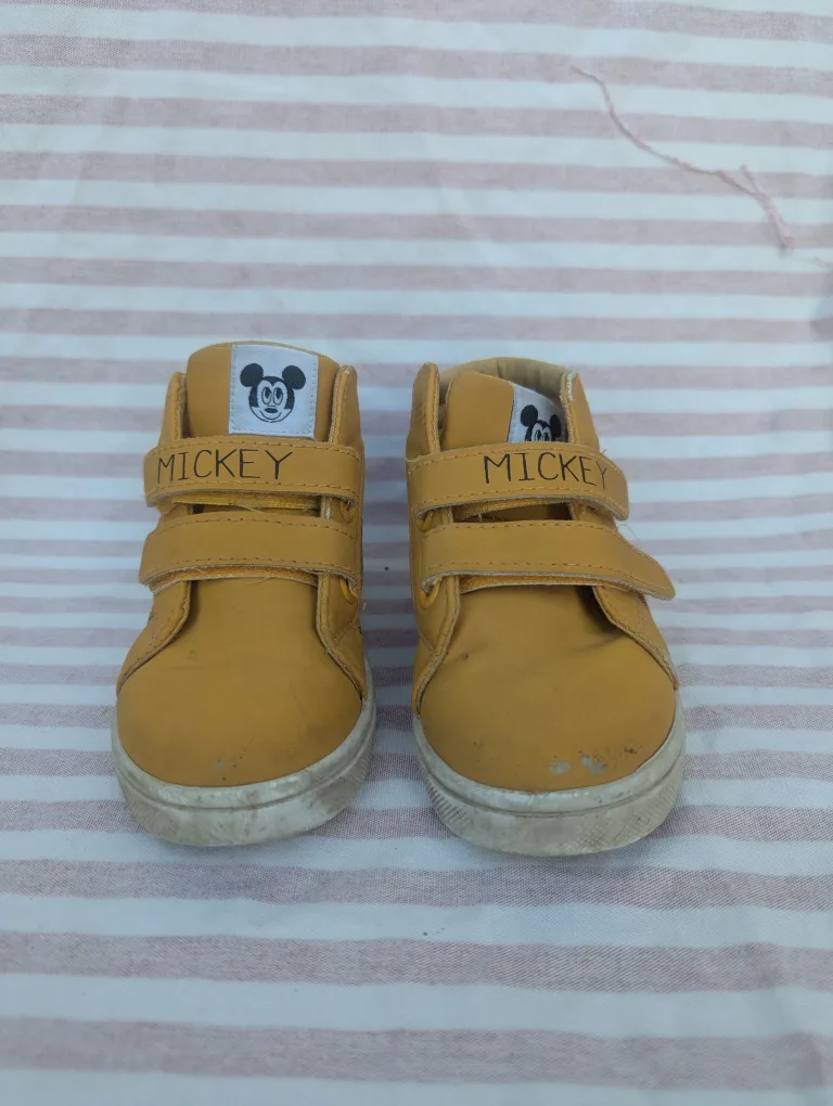 Toddler Combat Boots + Mickey Mouse Yellow Shoes image indicator(7)