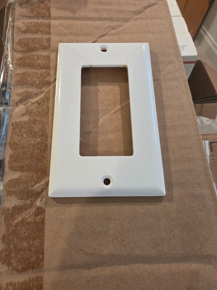 White Light Switch Cover Plate 🥕 thumbnail
