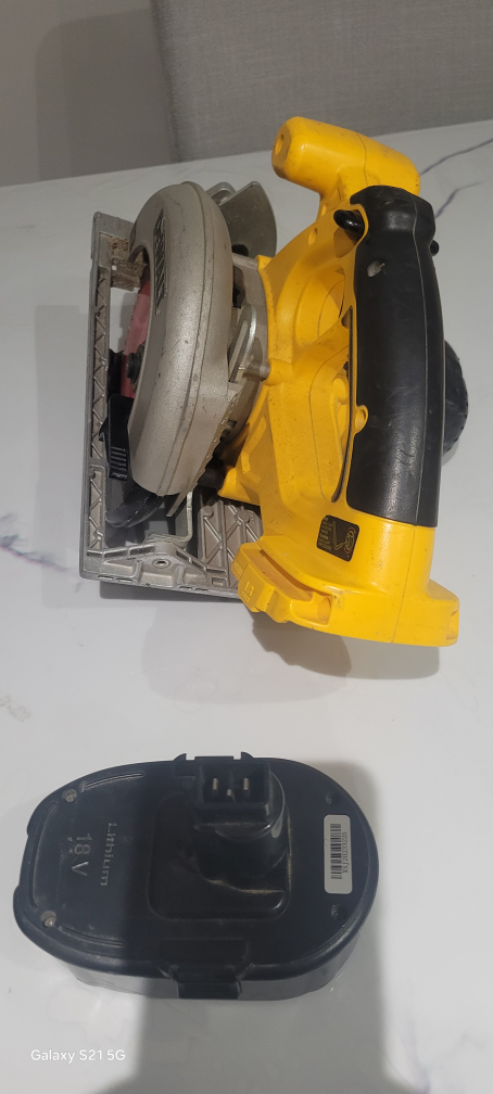 dewalt circular saw - photo 2