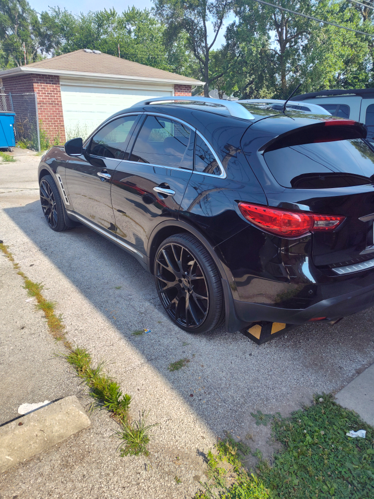 Infiniti FX37 Black SUV