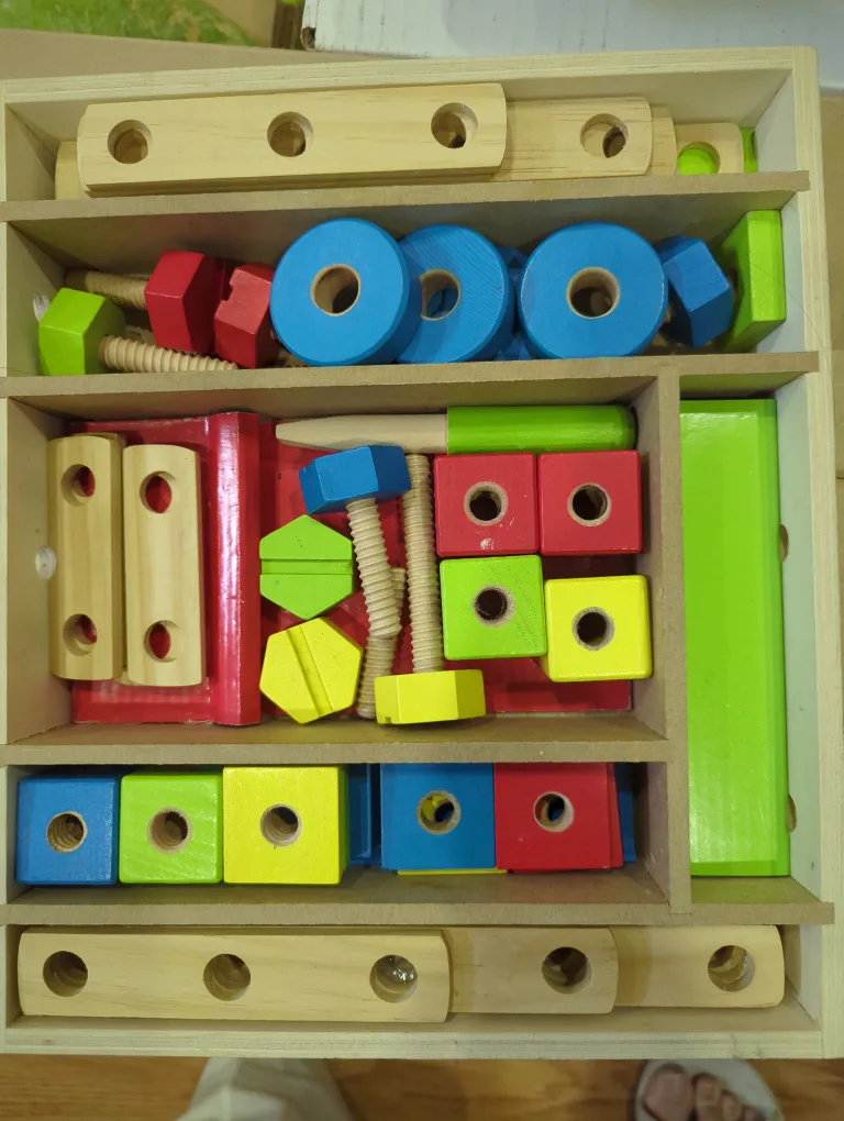 Melissa & Doug Wooden Building Set image indicator(2)