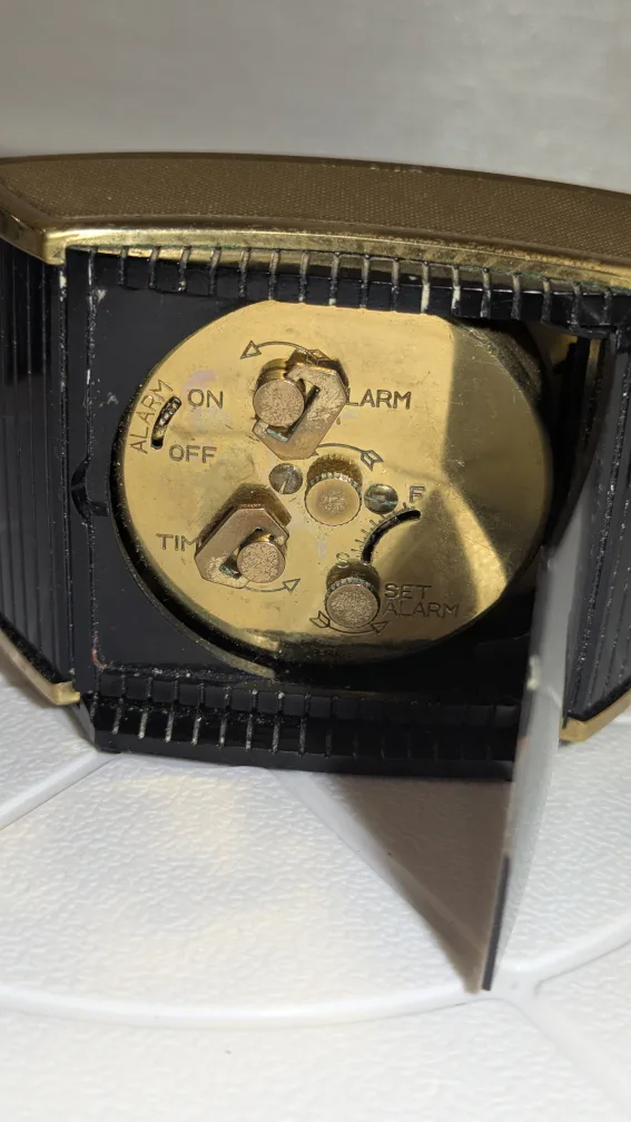 Antique 1940s Westclox Travel Alarm Clock - Works! 🇨🇦 image indicator(5)