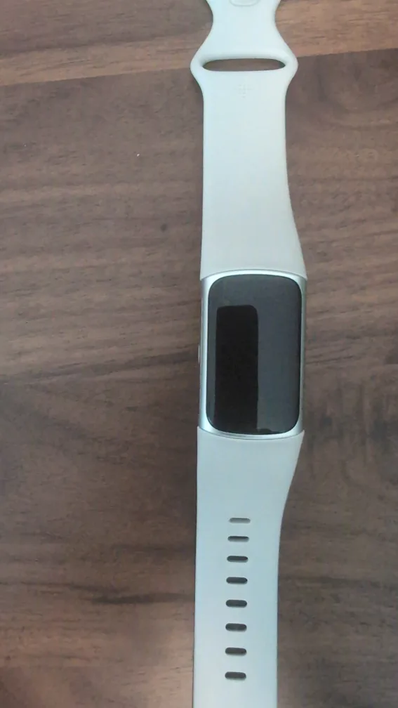 Fitbit Charge 5 thumbnail