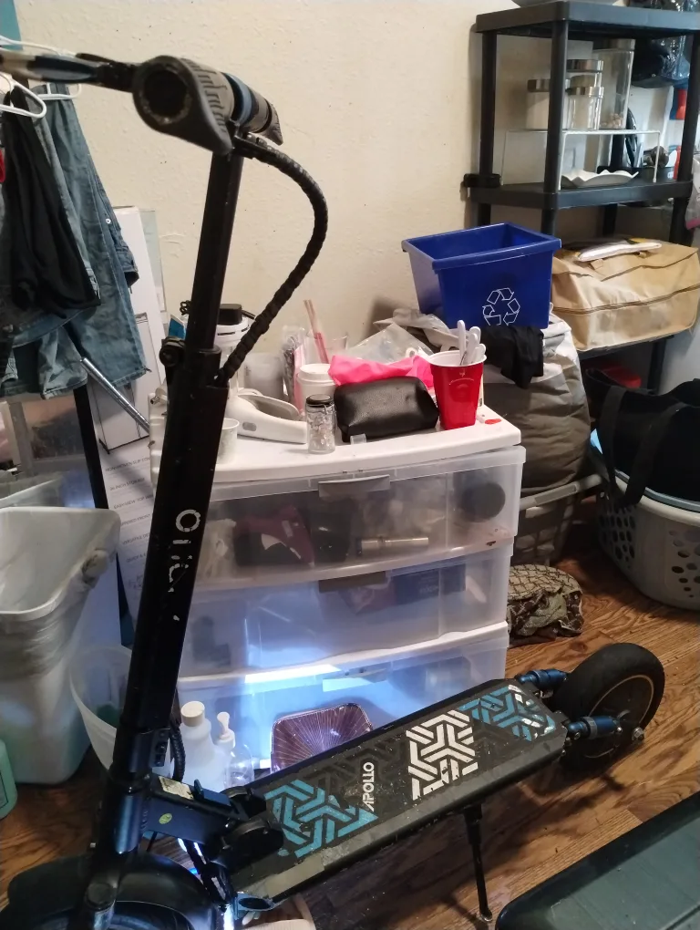 Apollo electric scooter thumbnail
