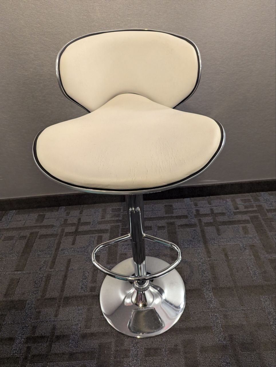 Retro Style Cream Bar Stool