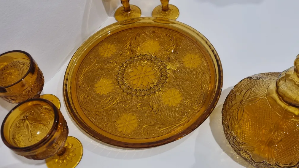 Vintage Amber Glass Decanter Set image indicator(6)