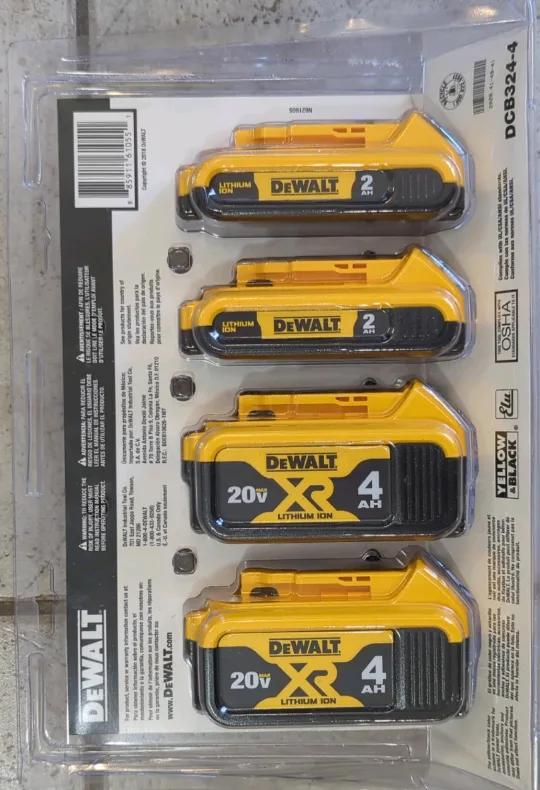 New DeWalt 20V Lithium Ion Batteries - 4 Pack image indicator(2)