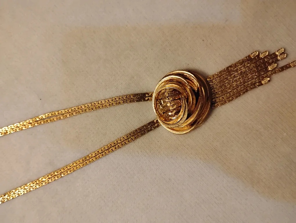 vintage Grosse 1964 Gold Tone Pendant Necklaces image indicator(2)