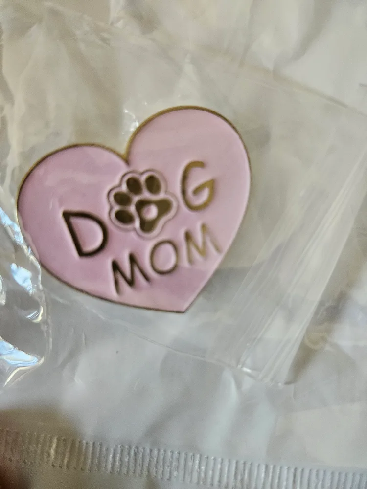 Dog Mom Heart Pin - New in Package! thumbnail