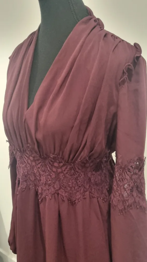 Short Dress with Lace Detail image indicator(2)