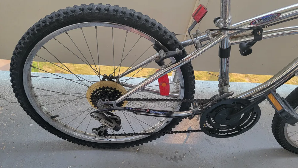 Supercycle Bullet Chrome 24" Mountain Cruiser Bicycle – 18-Speed image indicator(7)