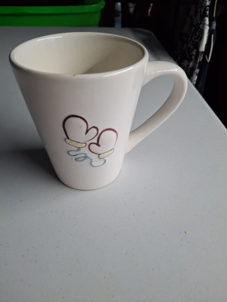 Mug with Mitten Design thumbnail