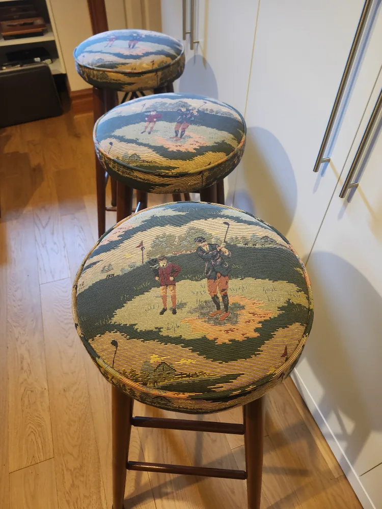 Set of 3 Vintage Golf Scene Bar Stools thumbnail