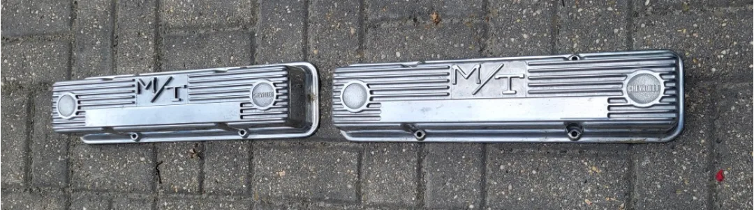 Holley Valve Covers: Set of 2 and Gaskets thumbnail