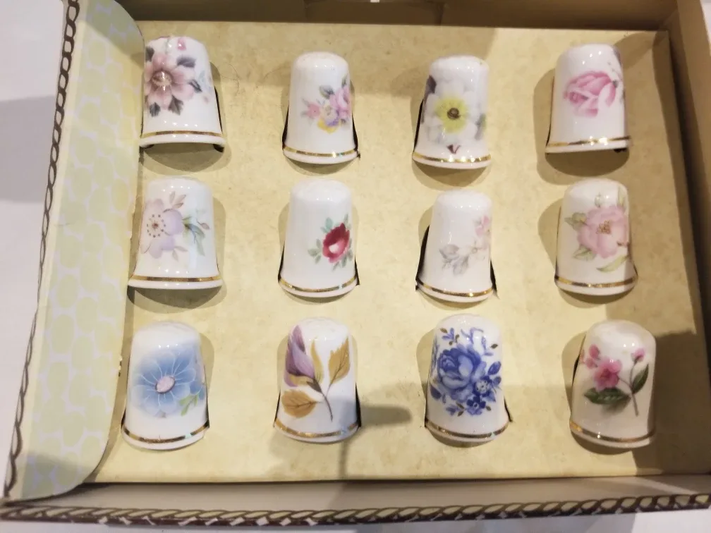 The Thimble Box Collector's Thimbles Set thumbnail