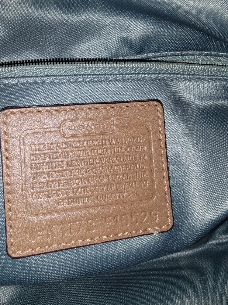 Coach Cream Leather Handbag image indicator(8)