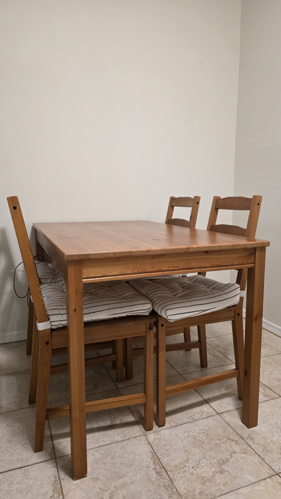 IKEA Dining Table & 4 Chairs - photo 3