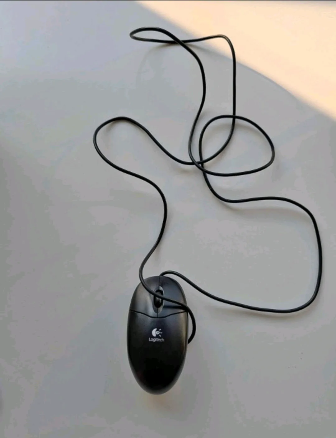 Logitech Black Mouse 🇨🇦🍁 thumbnail