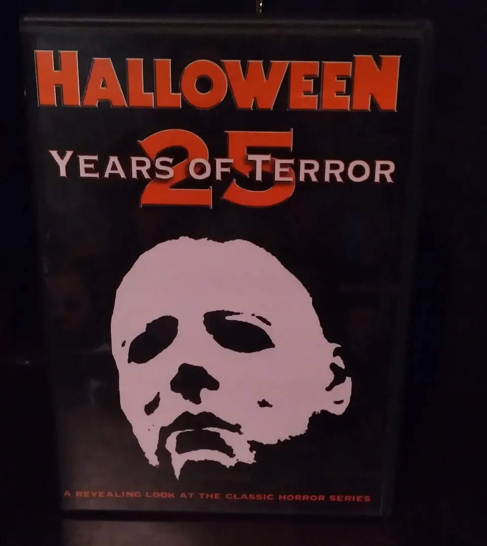 HALLOWEEN:  25 YEARS OF TERROR DVD - 2-DISC SET thumbnail